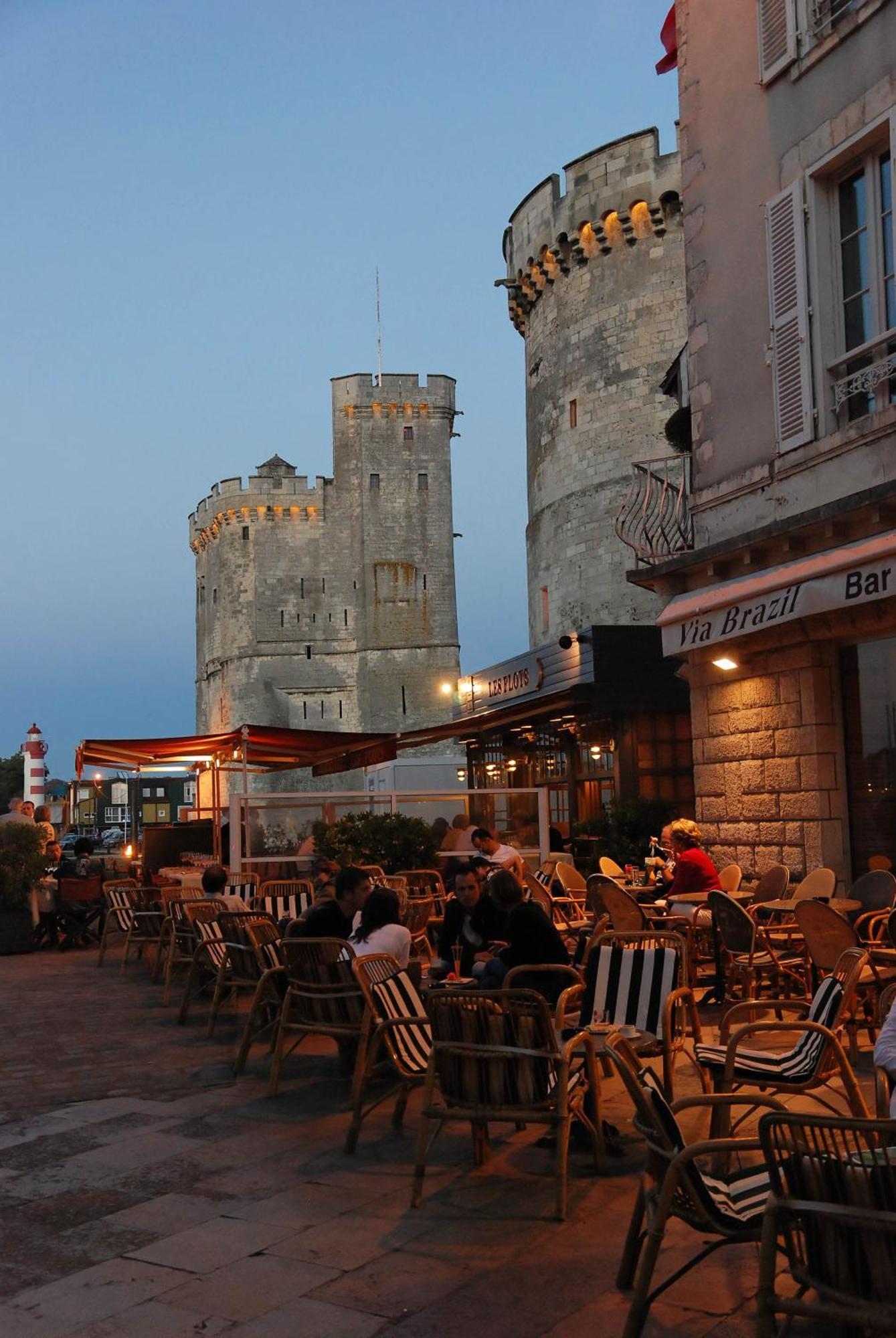 Les Pertuis Rochelais Acomodação com café da manhã Périgny Exterior foto