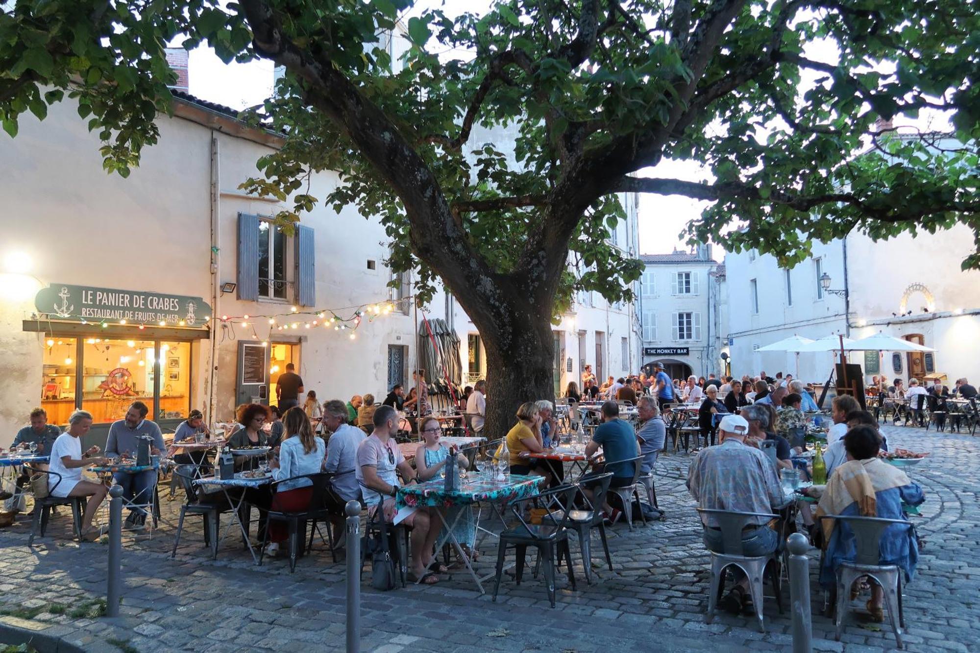 Les Pertuis Rochelais Acomodação com café da manhã Périgny Exterior foto